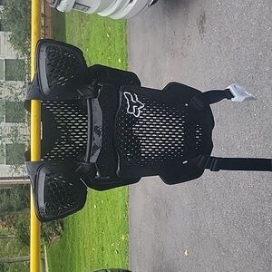 Fox racing Youth R3 Chest Guard. Fits 6 - 13 years old. Used once.
